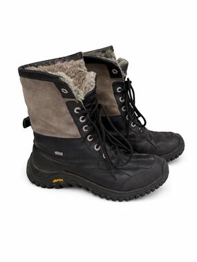 UGG Australia Lace-Up Winter Boots | Shearling | Vibram Sole | Size 7